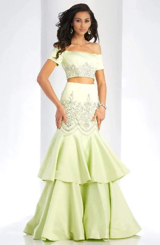 Versatile Wardrobe Essentials Clarisse - 4915 Off-Shoulder Two-Piece Tiered Trumpet Gown