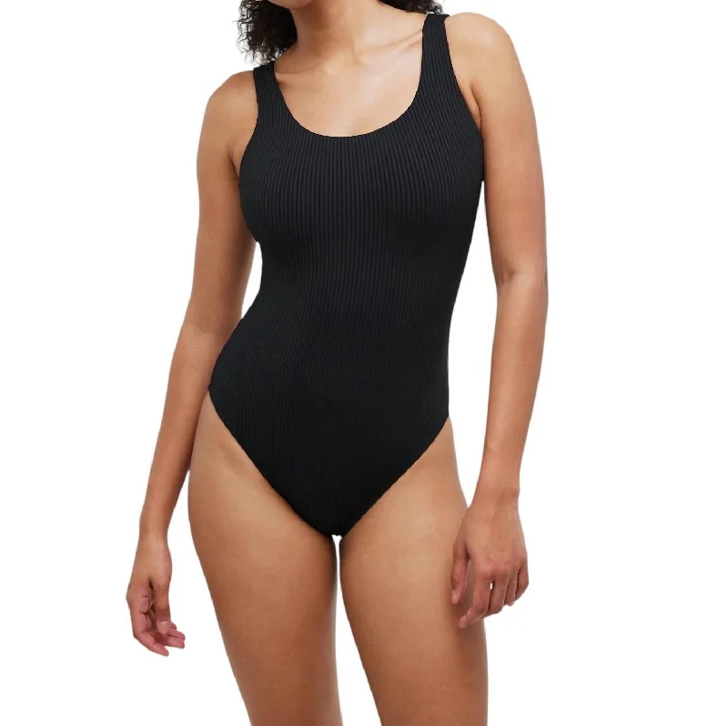 Premium Fabrics Ribbed Scoop One Piece Swimsuit In Black