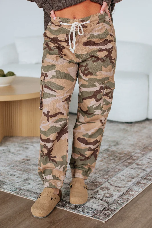 Trendy Women’s Apparel Maverick Cargo Pants - Taupe