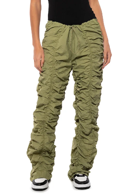 Effortless Everyday Wear LOTTIE CINCHED WIDE LEG PANT IN GREEN