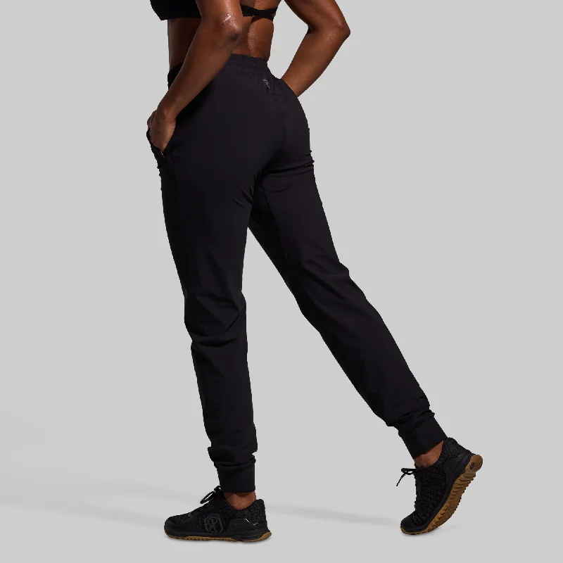 Dive Into Trendy Women's Fashion Women's Performance Jogger (Black)